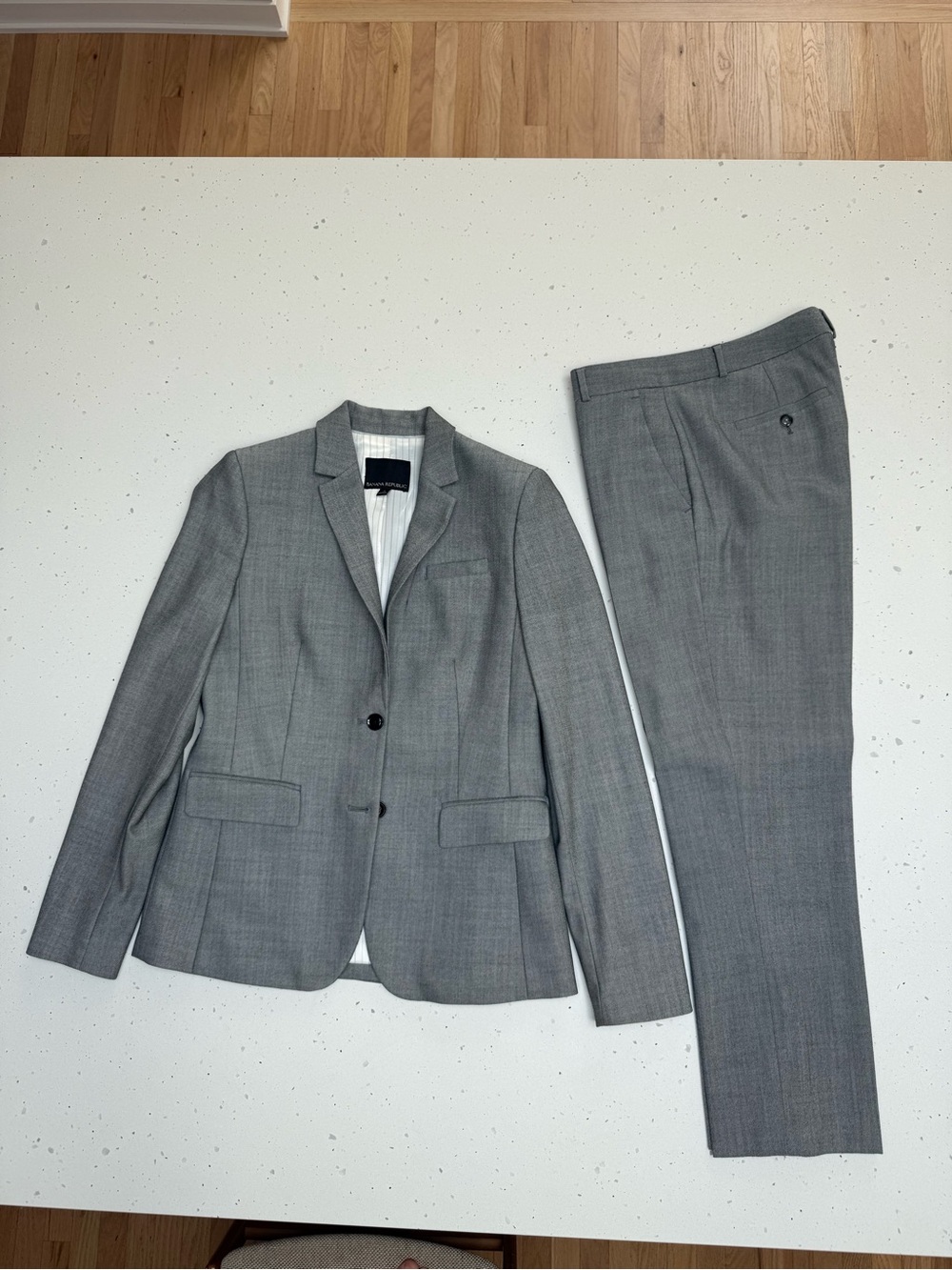 Banana Republic Gray Wool Blend Two-Piece Suit Size 4/6